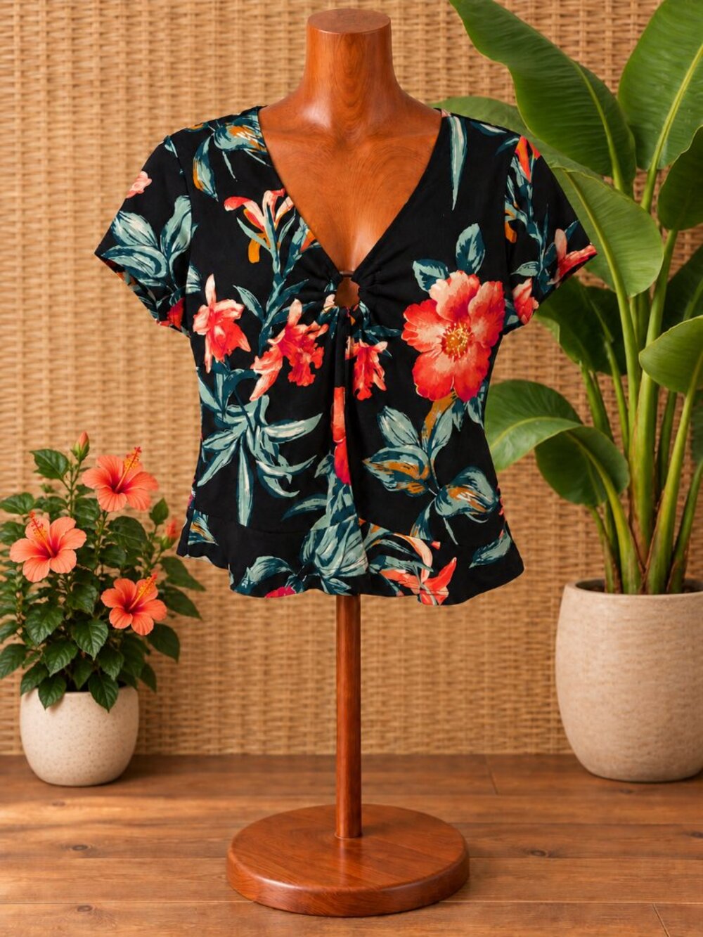 NWT Love by Design Tropic Floral Ring Detail Peplum Hem Crop Top -Women's Large
